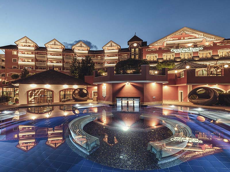  Cavallino Bianco Family Spa, l'hotel per famiglie più premiato in Italia e nel mondo 